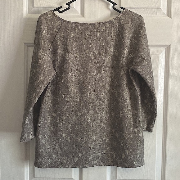 Banana Republic metallic bonded lace top M - Picture 7 of 7